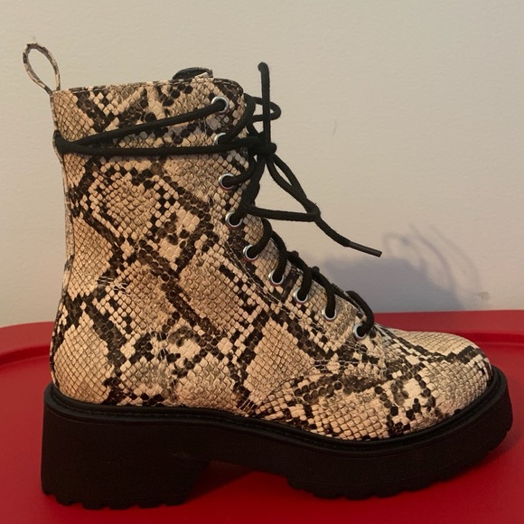 Steve Madden Tornado Snake Print Combat Boots - Picture 1 of 10